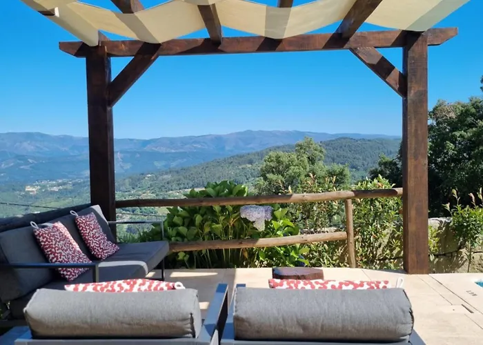 בית נופש Casa Da Montanha Rebordoes (Braga)